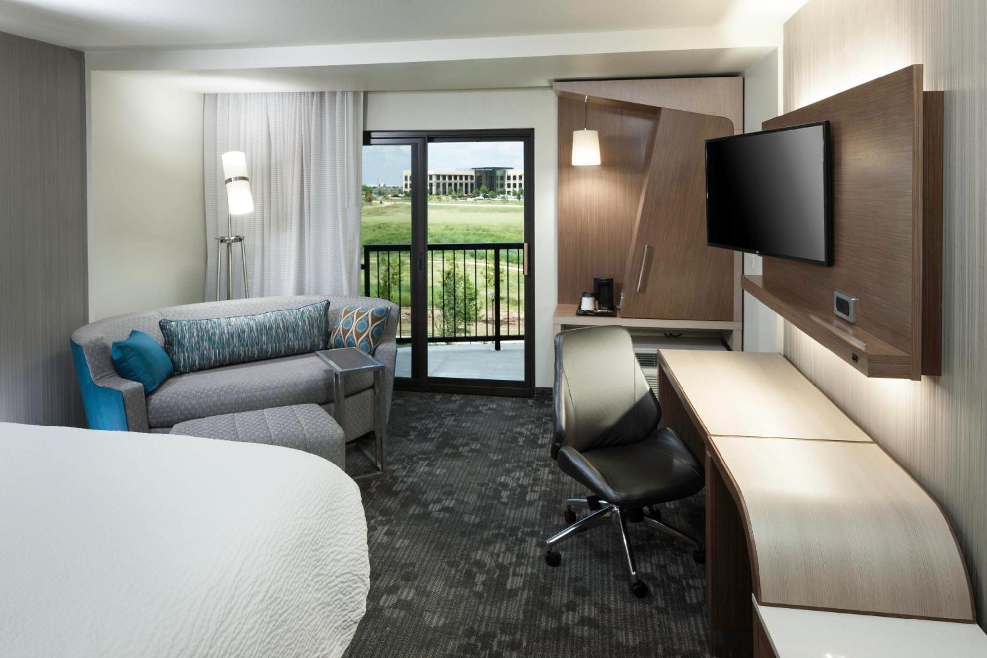 Courtyard By Marriott Worth Alliance Town Center