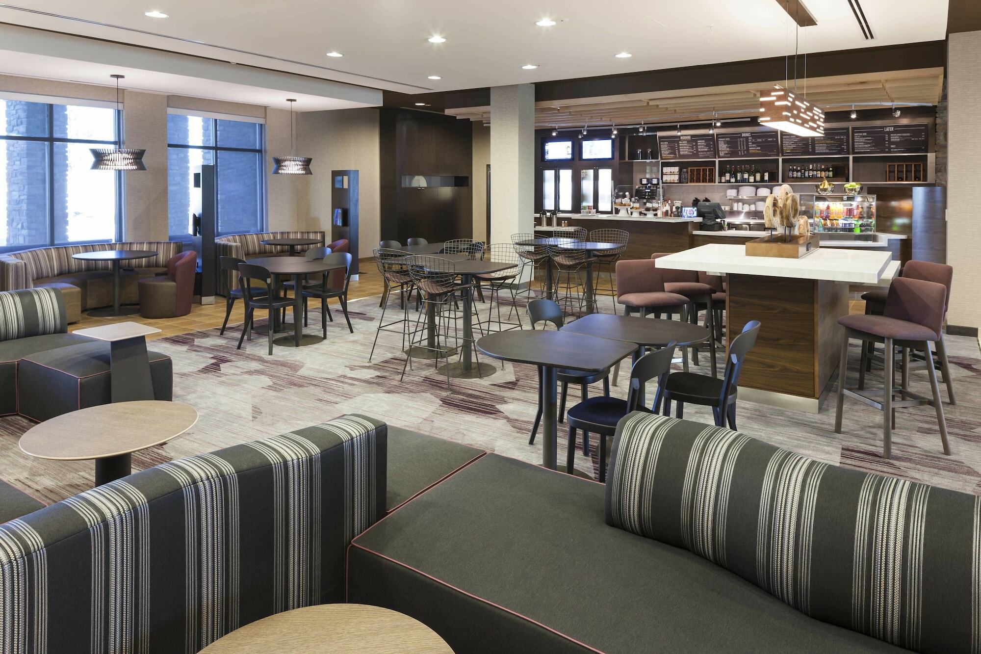 Hotel Courtyard By Marriott Worth Alliance Town Center